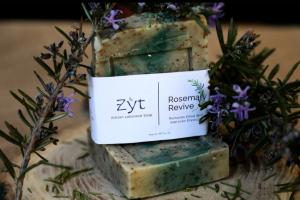 Rosemary Revive
