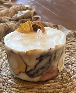 Exotic candle